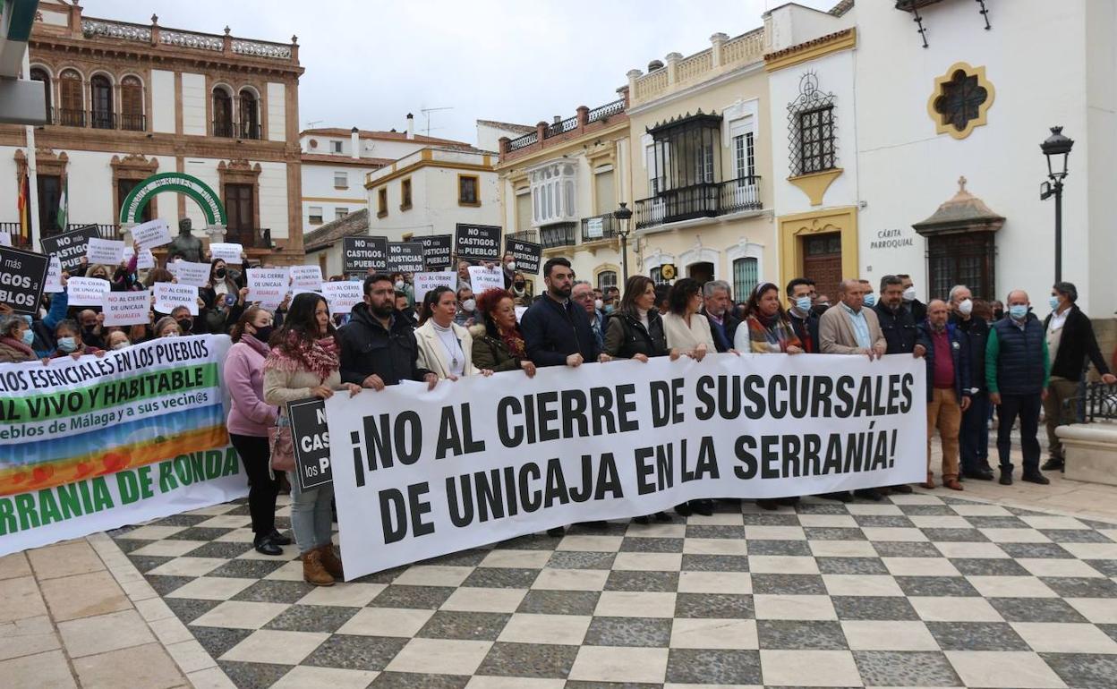 Hundreds of Serran a residents protest in Ronda the closure of